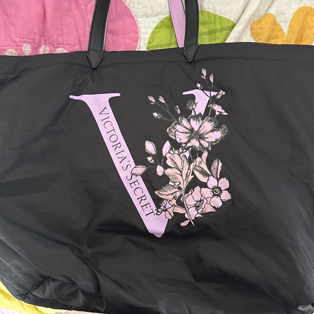 Victoria’s Secret V Floral Large Travel Weekender Tote Bag mm78